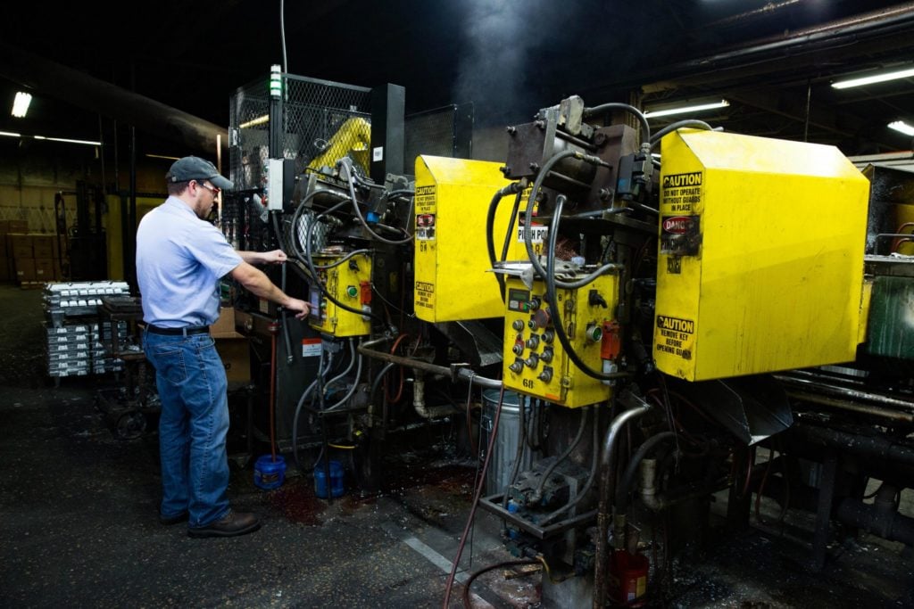 Robotic Automation on Deco Product Launder Line